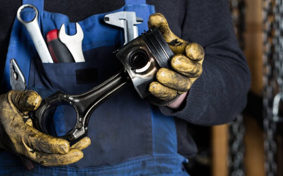 smaltimento-pezzi-del-motore-usurati