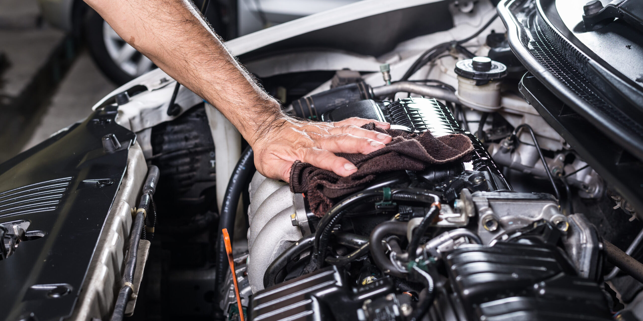 Car,Detailing,Series,:,Cleaning,Car,Engine